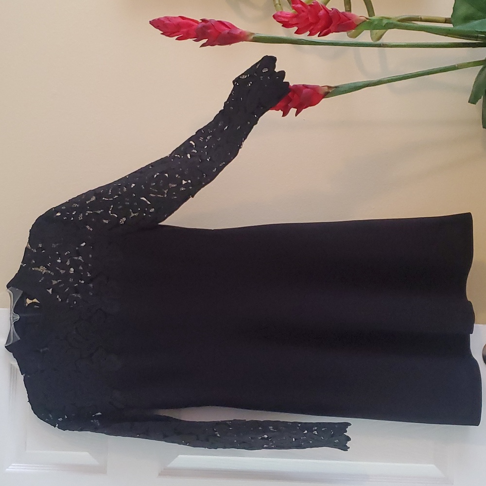 Elie Tahari Lace Black Classic Dress  Size 6